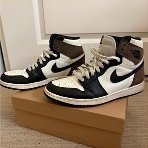 Nike Mochas 7.5 men’s size